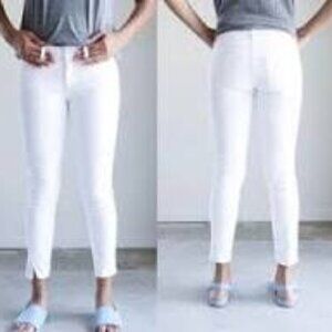 AMO White 5 Pocket Mid Rise Slim Fit Lightly Distressed Raw Hem Jeans Size 27